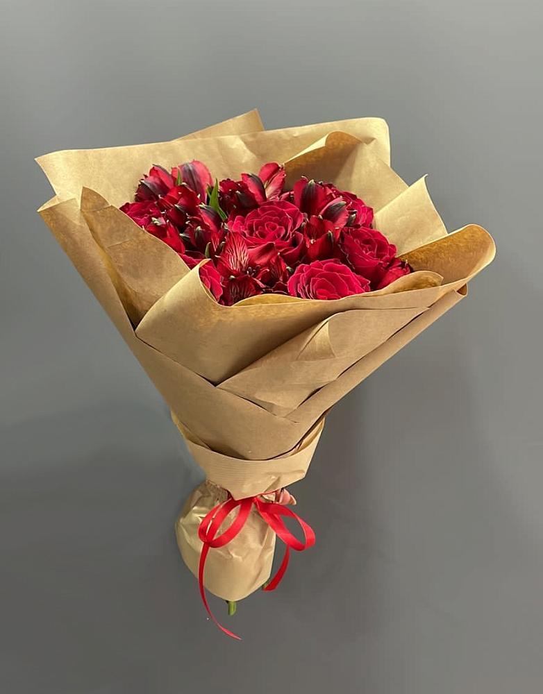 Букет цветов из: Альстромерии и Розы в Перелёшинский