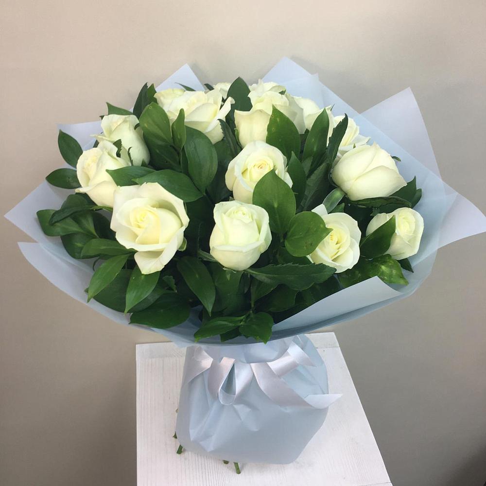 Букет 15 Белых роз Проуд в Перелёшинский