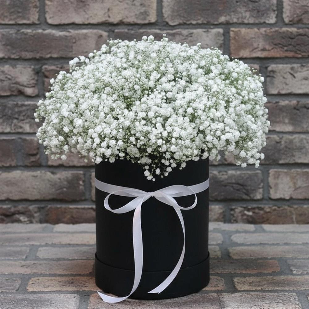 Цветочная композиция из Гипсофила в шляпной коробке в Перелёшинский