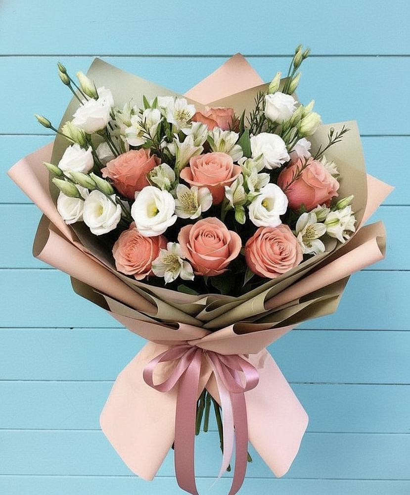 Букет цветов из: Розы, Альстромерии и Лизиантусы в Перелёшинский