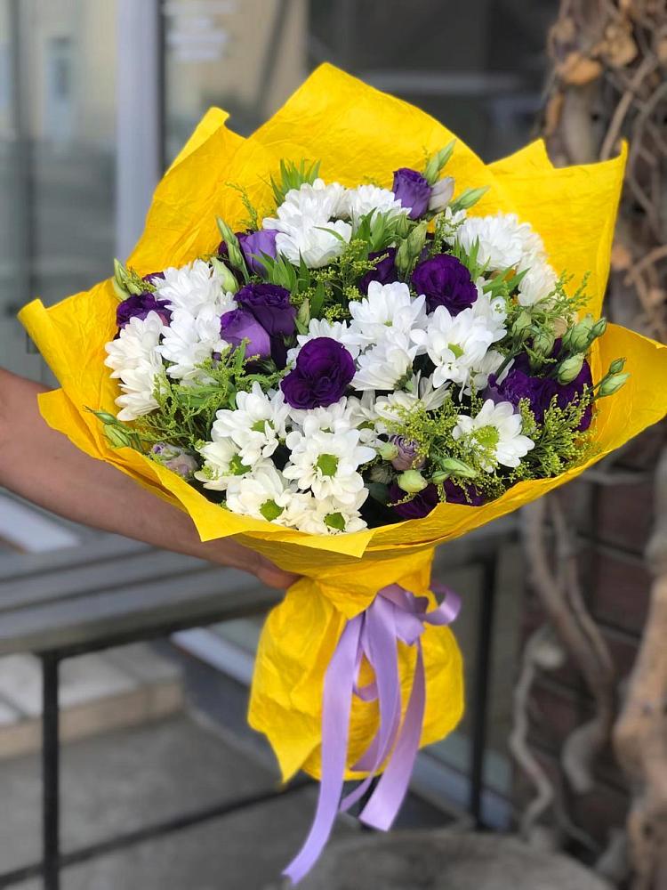Букет цветов из: Ирисы, Хризантемы и Ромашки в Перелёшинский