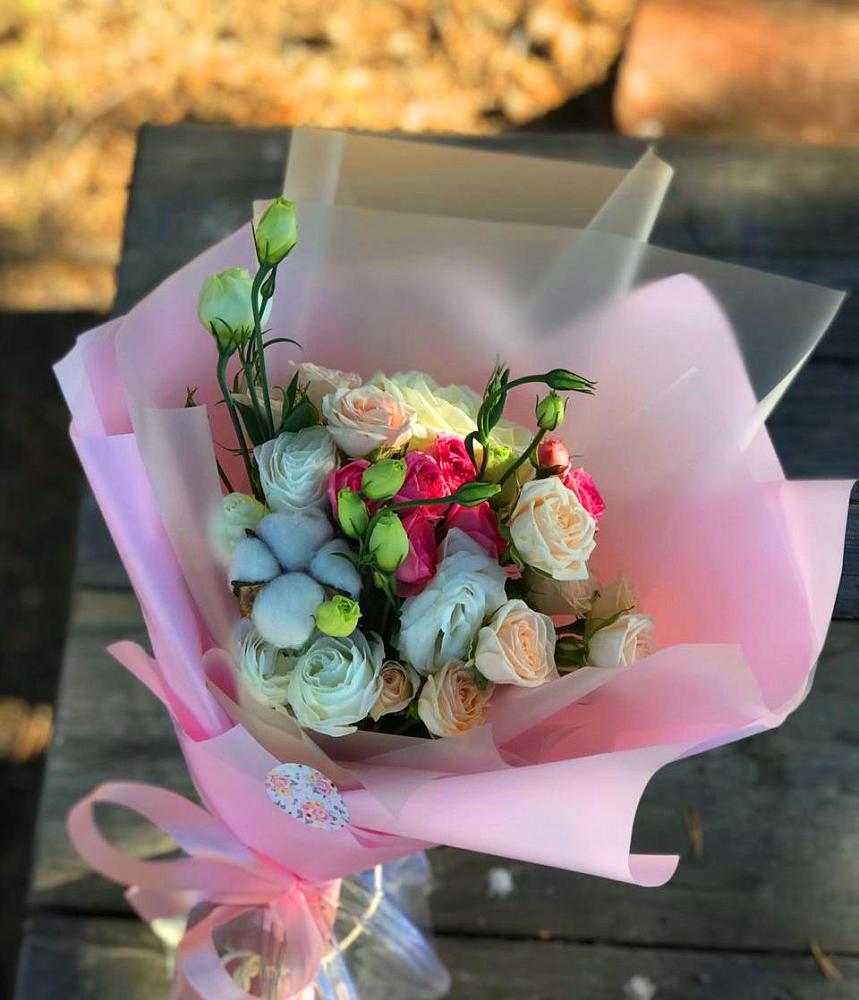 Букет цветов из: Розы и Лизиантусы в Перелёшинский