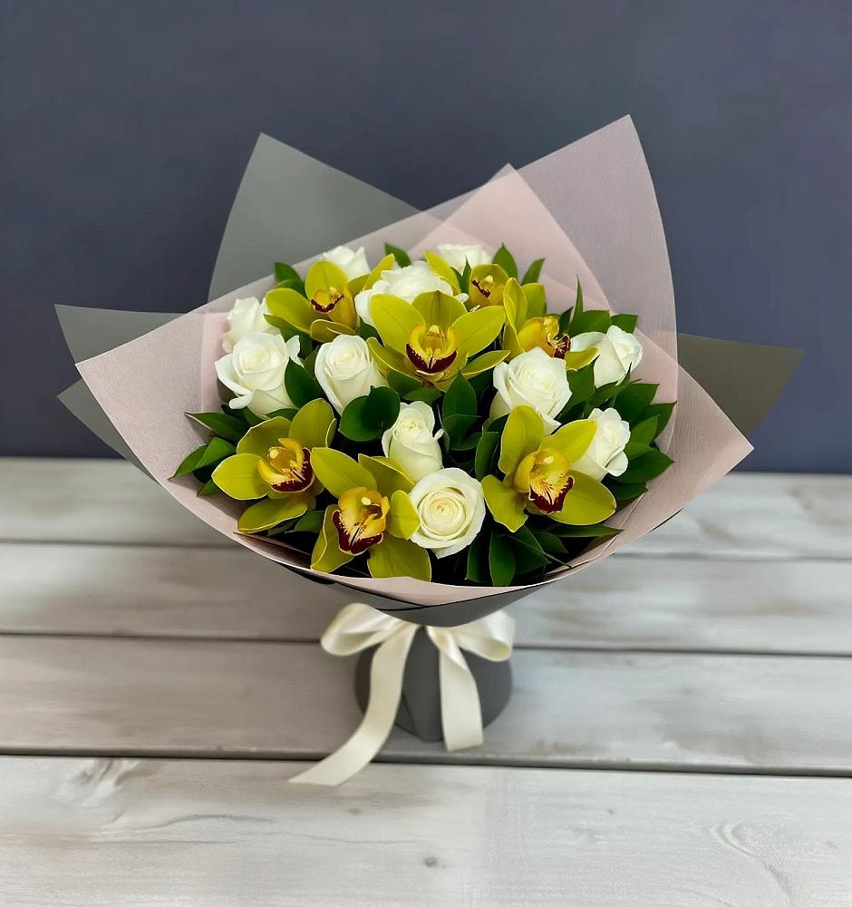 Букет цветов из: Орхидеи и Розы в Перелёшинский