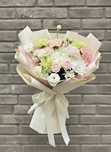 Букет цветов из:  Гвоздики, Розы, Лизиантусы и Хризантемы в Перелёшинский