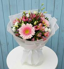 Букет цветов из:  Герберы, Альстромерии и Лизиантусы #REPLACE_PRED# Перелёшинский