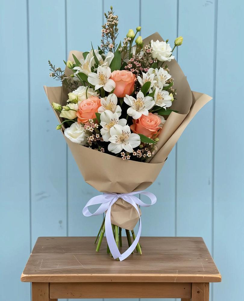 Букет цветов из: Альстромерии, Лизиантусы, Розы и Хризантемы в Перелёшинский